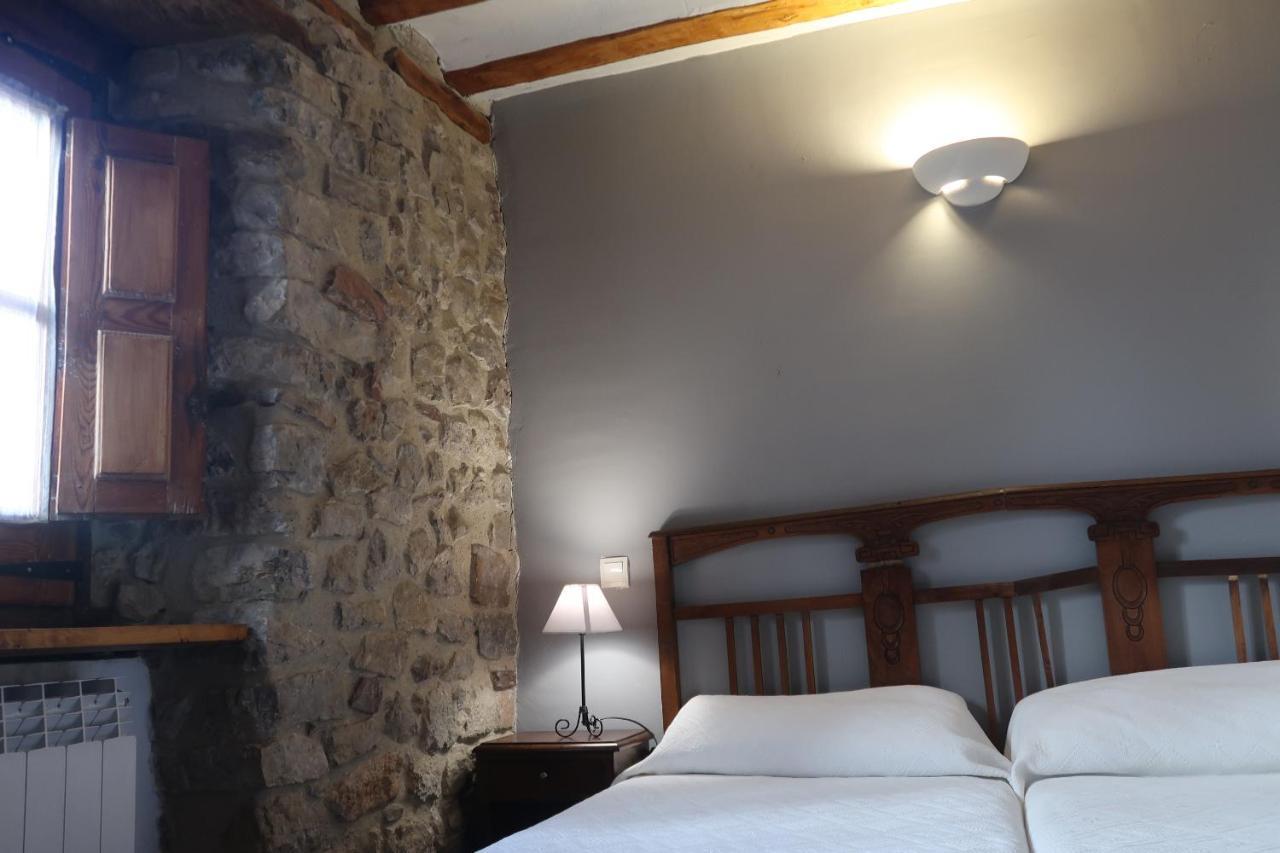 Casa Barria Hotel Pradoluengo Екстериор снимка